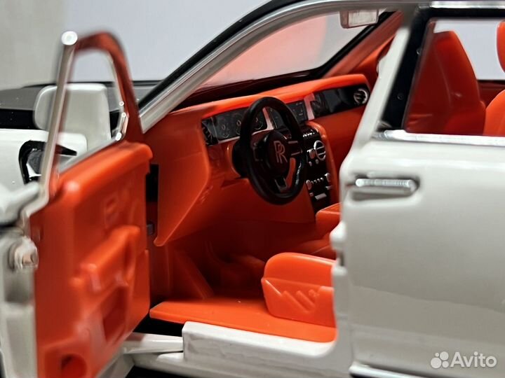 Rolls-Royce Cullinan Mansory 1:32