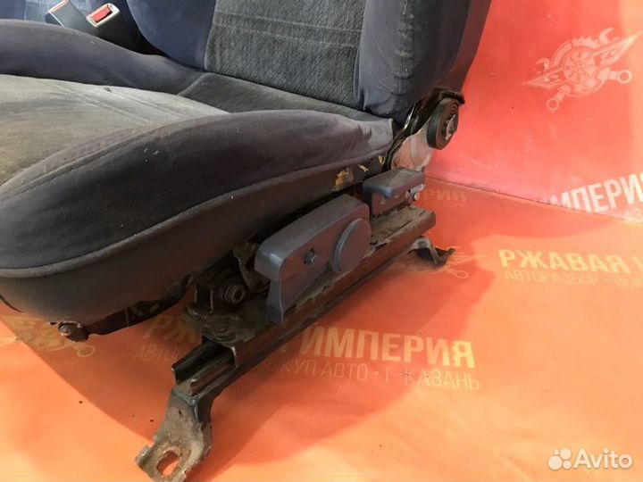 Сиденье переднее Лада Largus 1 универсал 1.6 K4M