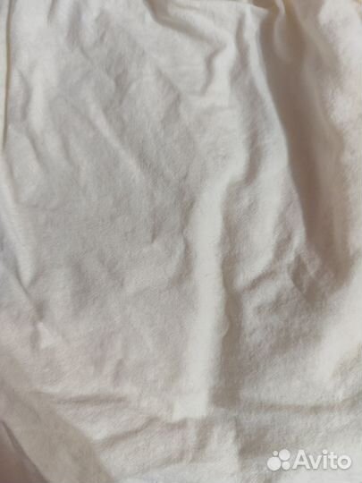 Простынь и наматрасник на резинках