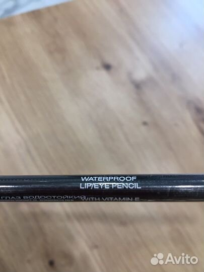 Карандаш для глаз / для губ