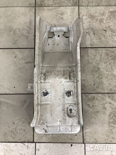 Защита глушителя тепловая Nissan Teana J32