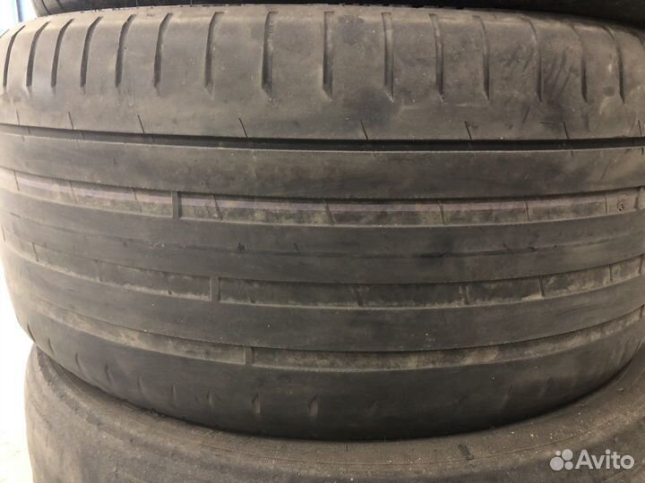 Nokian Tyres Hakka Black 295/40 R21 35