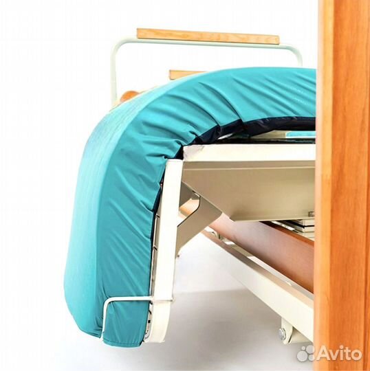 Медицинская кровать функциональная