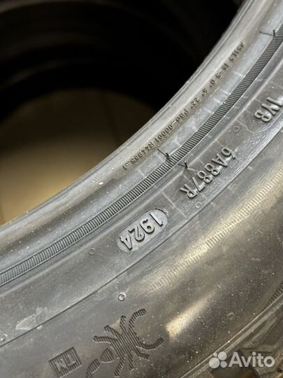 Pirelli Winter Ice Zero 2 255/45 R20 105H