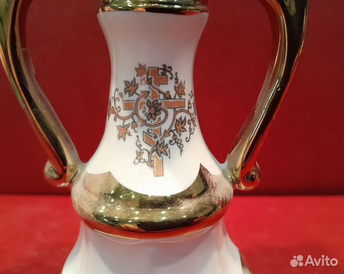 Подсвечник фарфоровый в форме лотоса