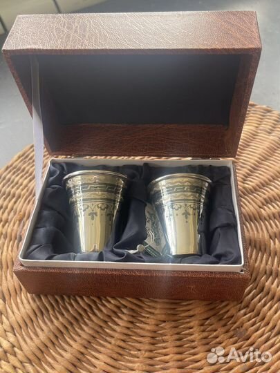 Серебряные стопки