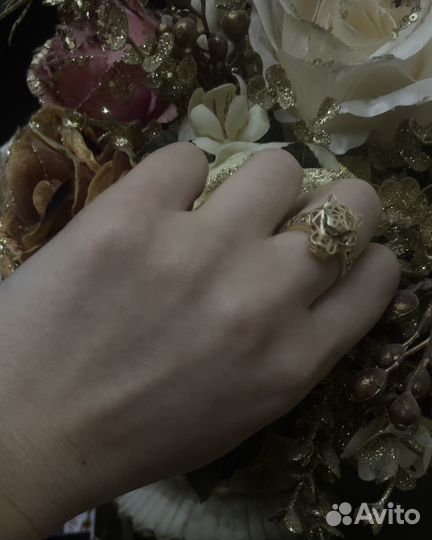 Золотая печатка женская 585 пробы