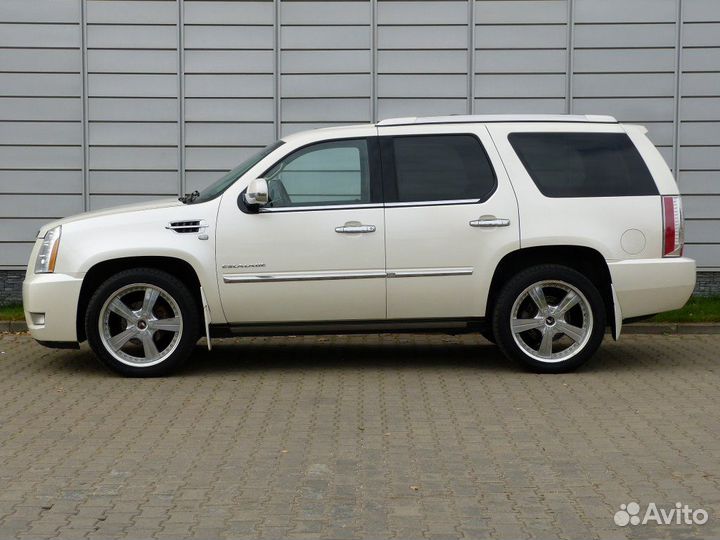 Cadillac Escalade 6.2 AT, 2013, 140 686 км
