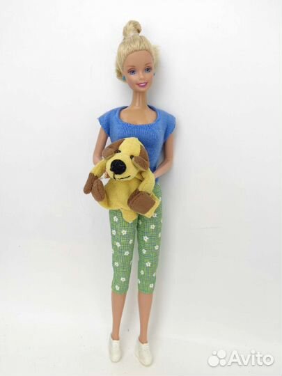 Pet Lovin Barbie 1998