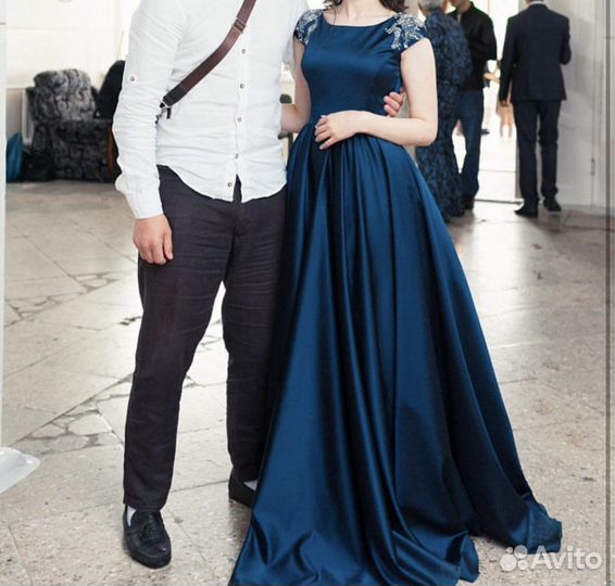 Вечернее платье