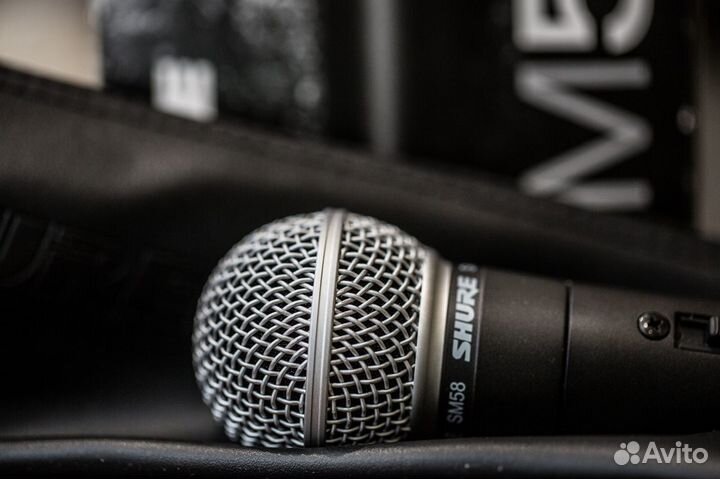 Вокальный динамический микрофон Shure SM58S с выкл