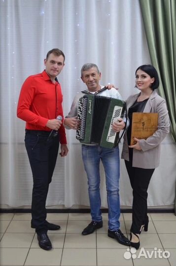 Ведущий, диджей, живой вокал, баян