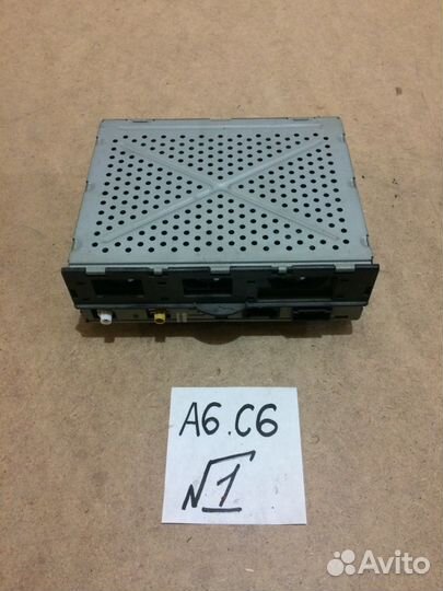 Усилитель антенны магнитолы Audi A6 C6 4F0035541