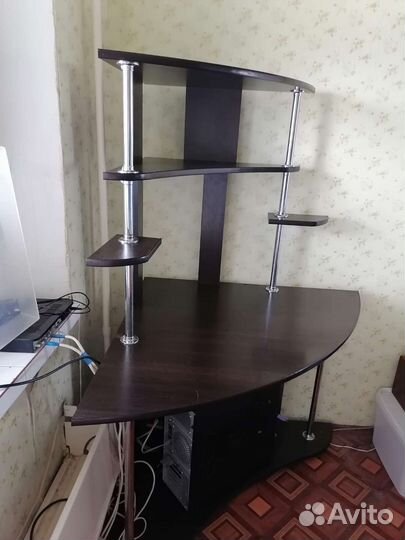 Стол компьютерный