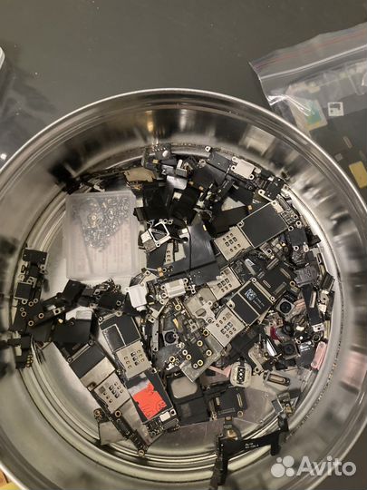 Запчасти iPhone 5,5s,6,6s,X