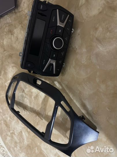 Штатный магнитофон vesta