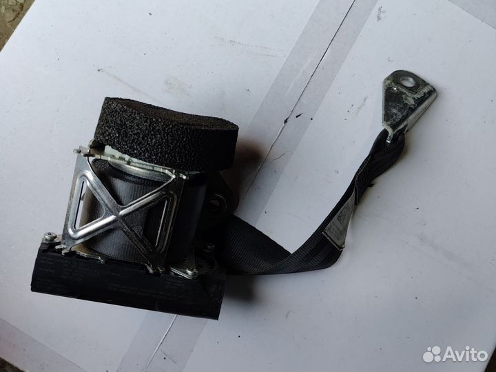 Ремень задний правый Tiguan