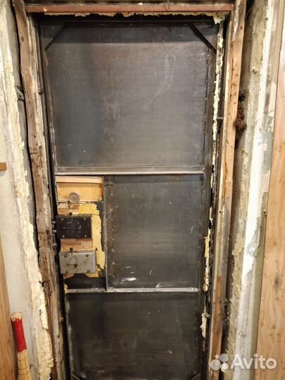 Дверь входная металлическая