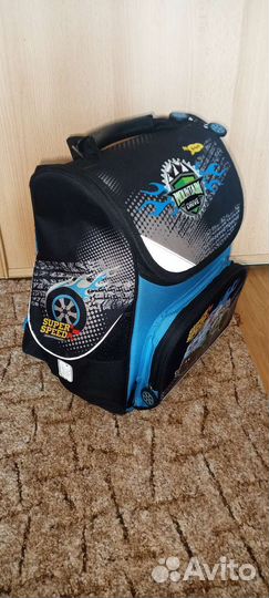 Школьный рюкзак