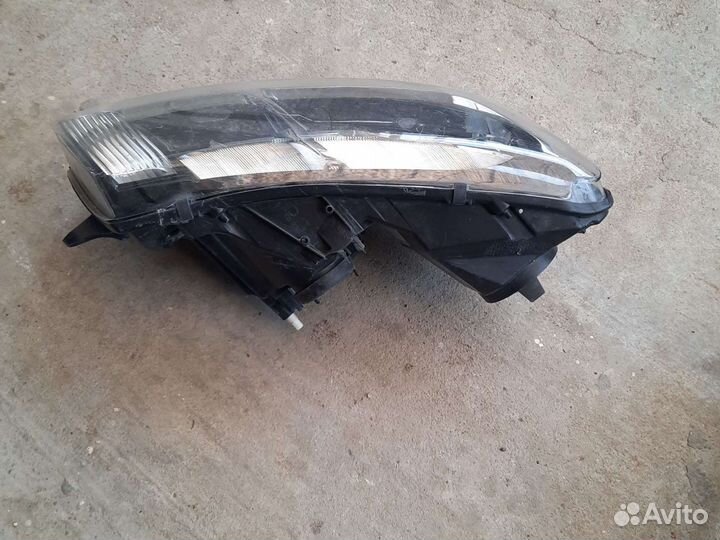 Фара передняя правая Renault Logan 2 Sandero 2