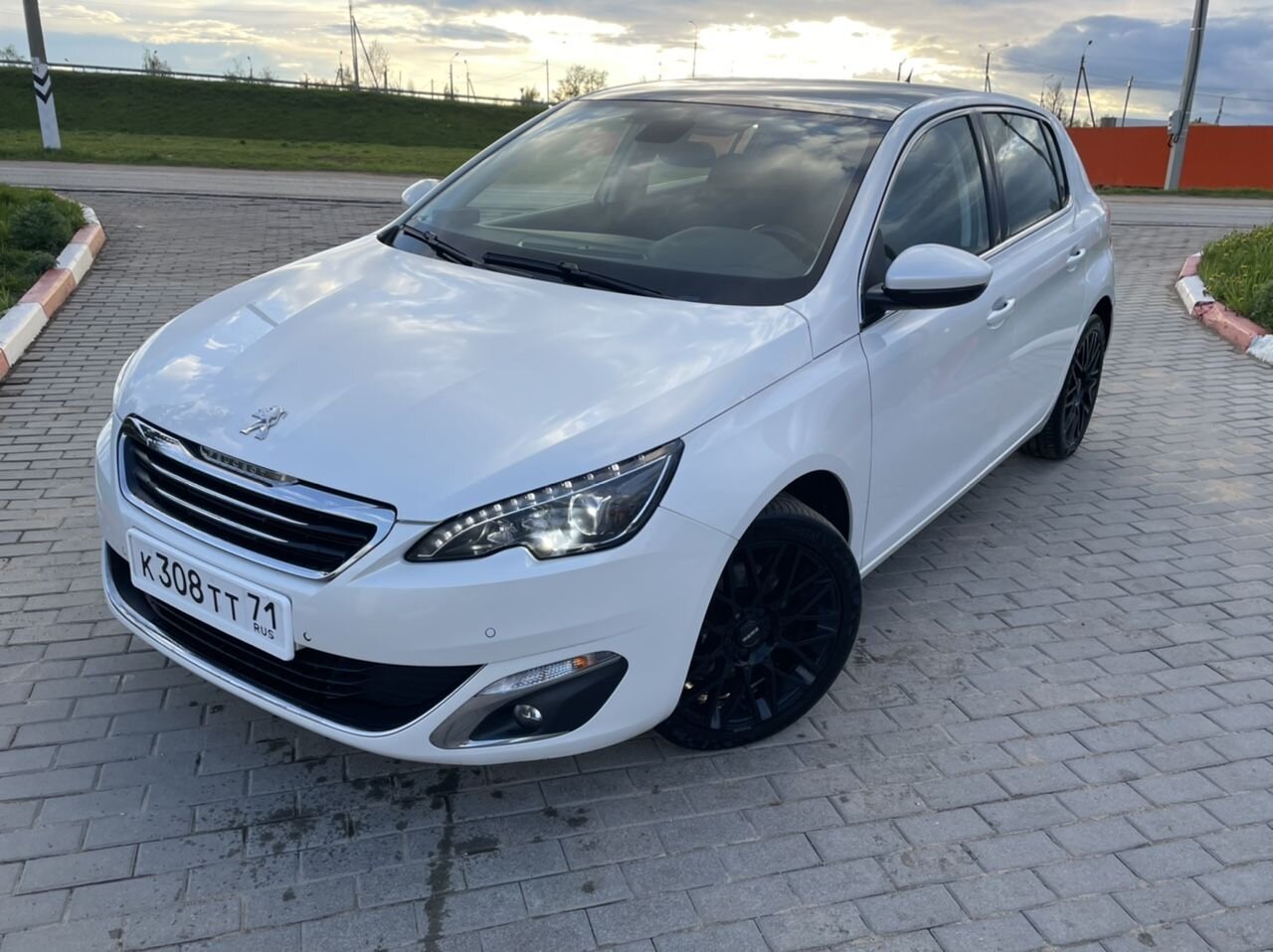 Peugeot 308: фото владельца