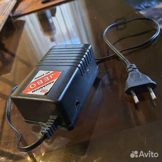 Компрессор для аквариума Jebo 2,5 Вт до 180 л