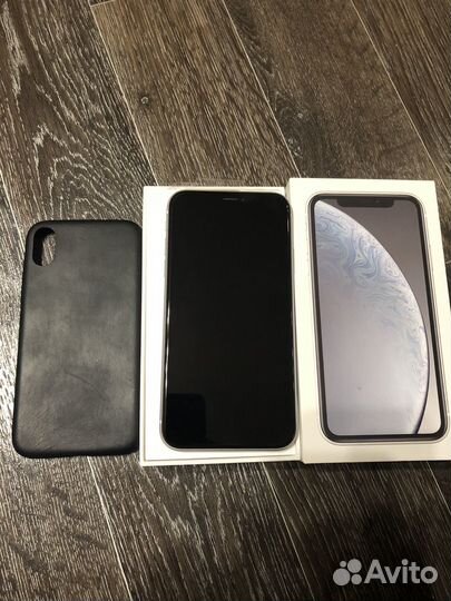 iPhone Xr, 64 ГБ