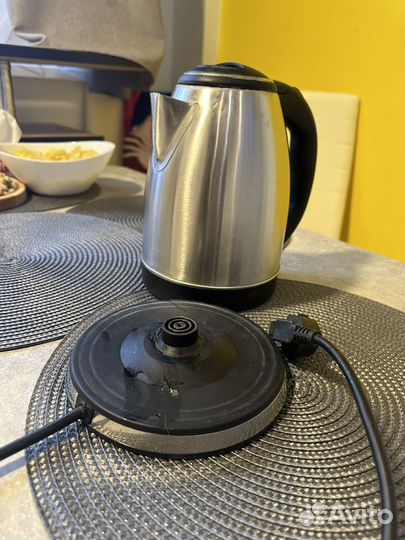 Чайник электрический polaris