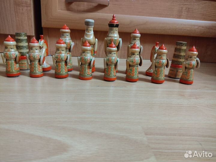 Шахматы сувенирные деревянные расписаны вручную