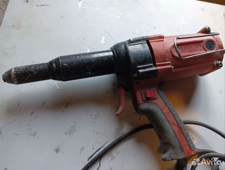 Заклепочник