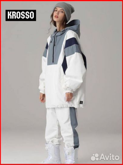 Спортивный костюм женский новый плащевка