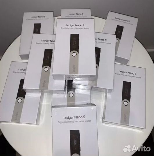 Холодный кошелек Safepal S1 \ Ledger Nano S