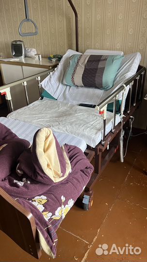 Медицинская кровать с полным функционалом