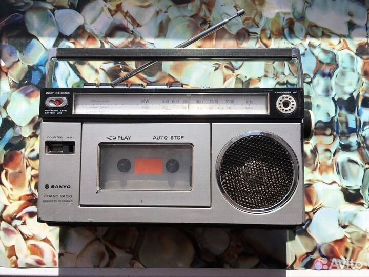 Кассетный радиоприёмник Sanyo