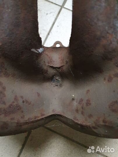 Выпускной коллектор Hyundai Santa Fe (SM) 2004 год