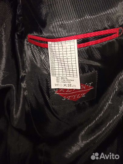 Мужской костюм в полоску