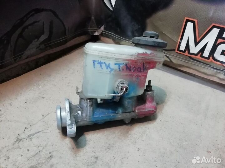 Главный тормозной цилиндр Toyota LitAce Noah SR50