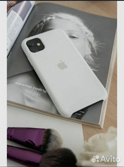 Чехол на iPhone 11