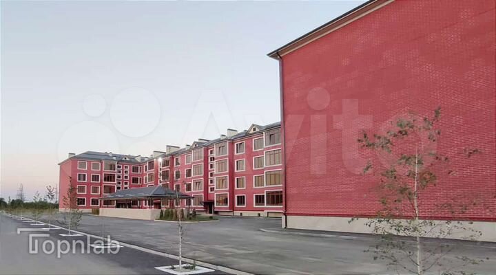 2-к. квартира, 75 м², 2/4 эт.