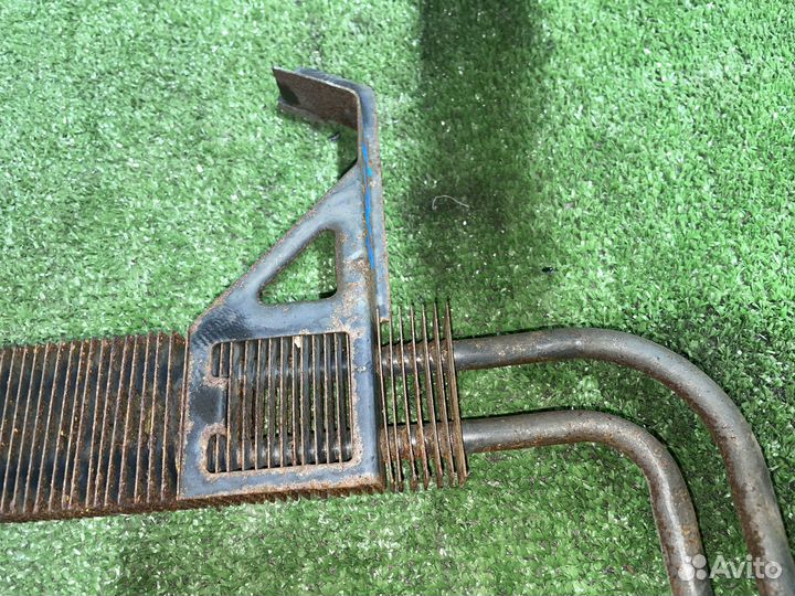 Радиатор гур GMC Yukon GMT800