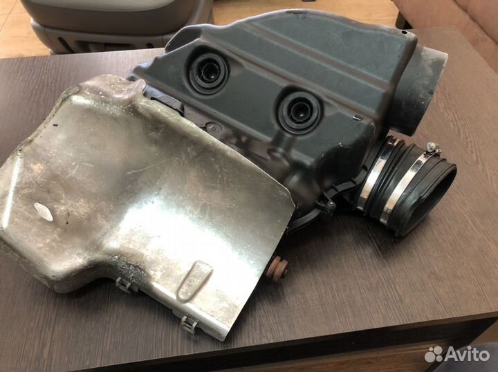 Корпус воздушного фильтра BMW X5 E70 X6 E71