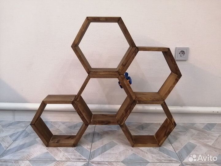 Полки соты. Массив сосны