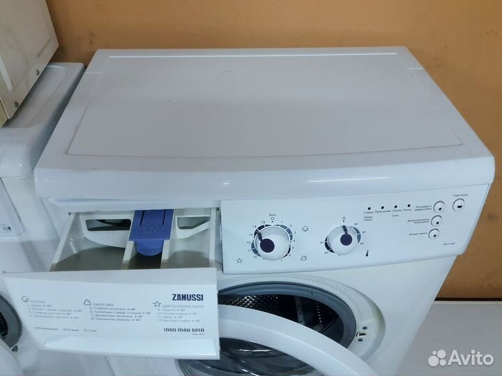 Стиральная машина Занусси 5кг 42см