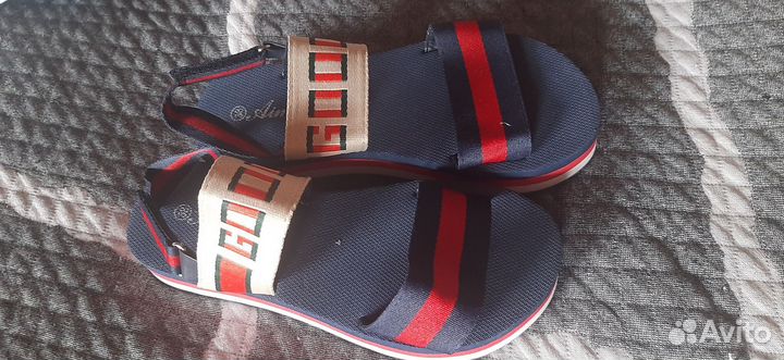 Сандалии женские