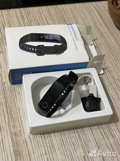 Фитнес браслет Honor Band 5