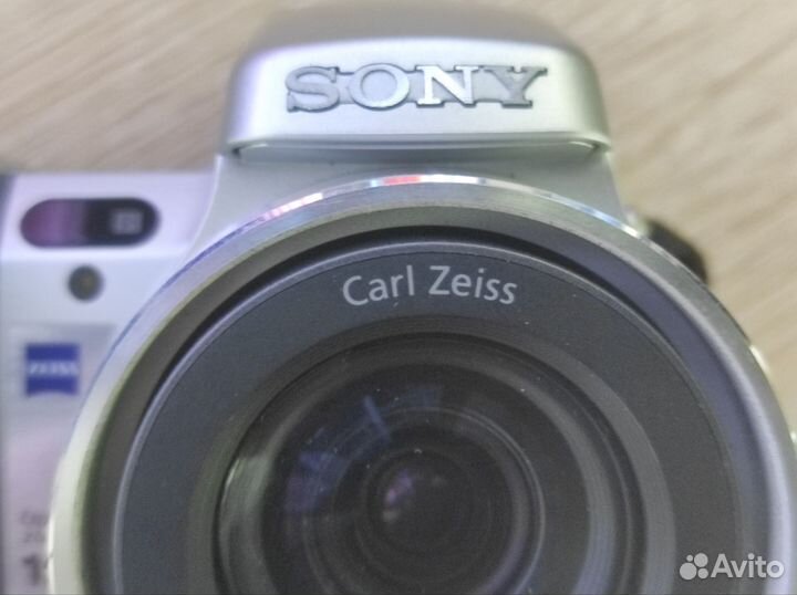 Sony cyber shot dsc h7