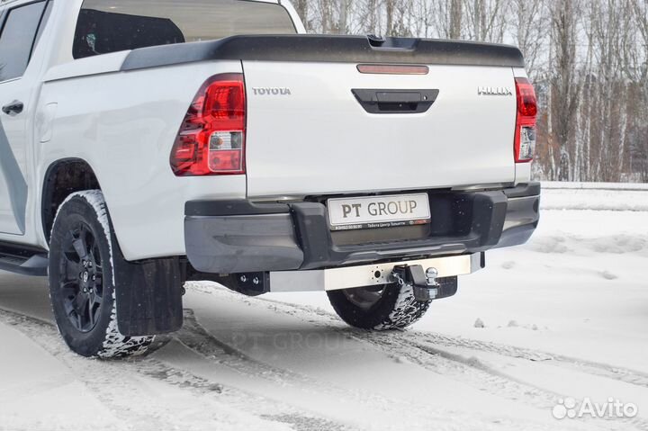 Фаркоп для Toyota Hilux с 2015, съемный квадрат