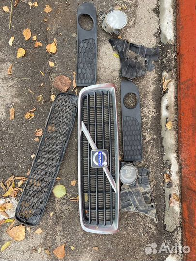 Решетки и птф от volvo s80 2008