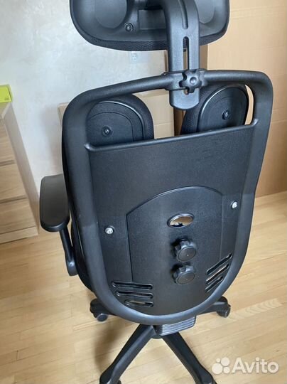 Компьютерное кресло анатомическое