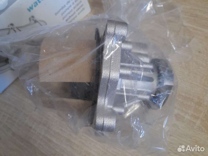 Насос водяной помпа dolz A207 skoda Fabia VW Polo